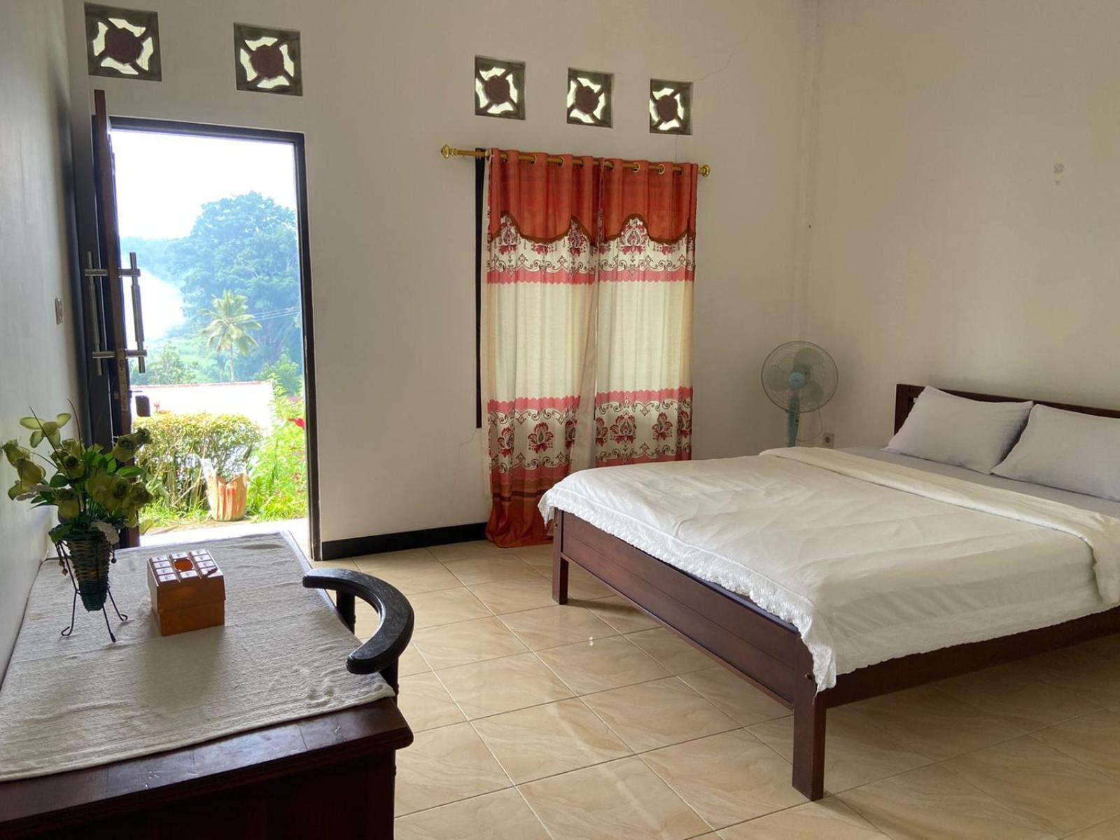 Andy'S Lodge Kelimutu Extérieur photo